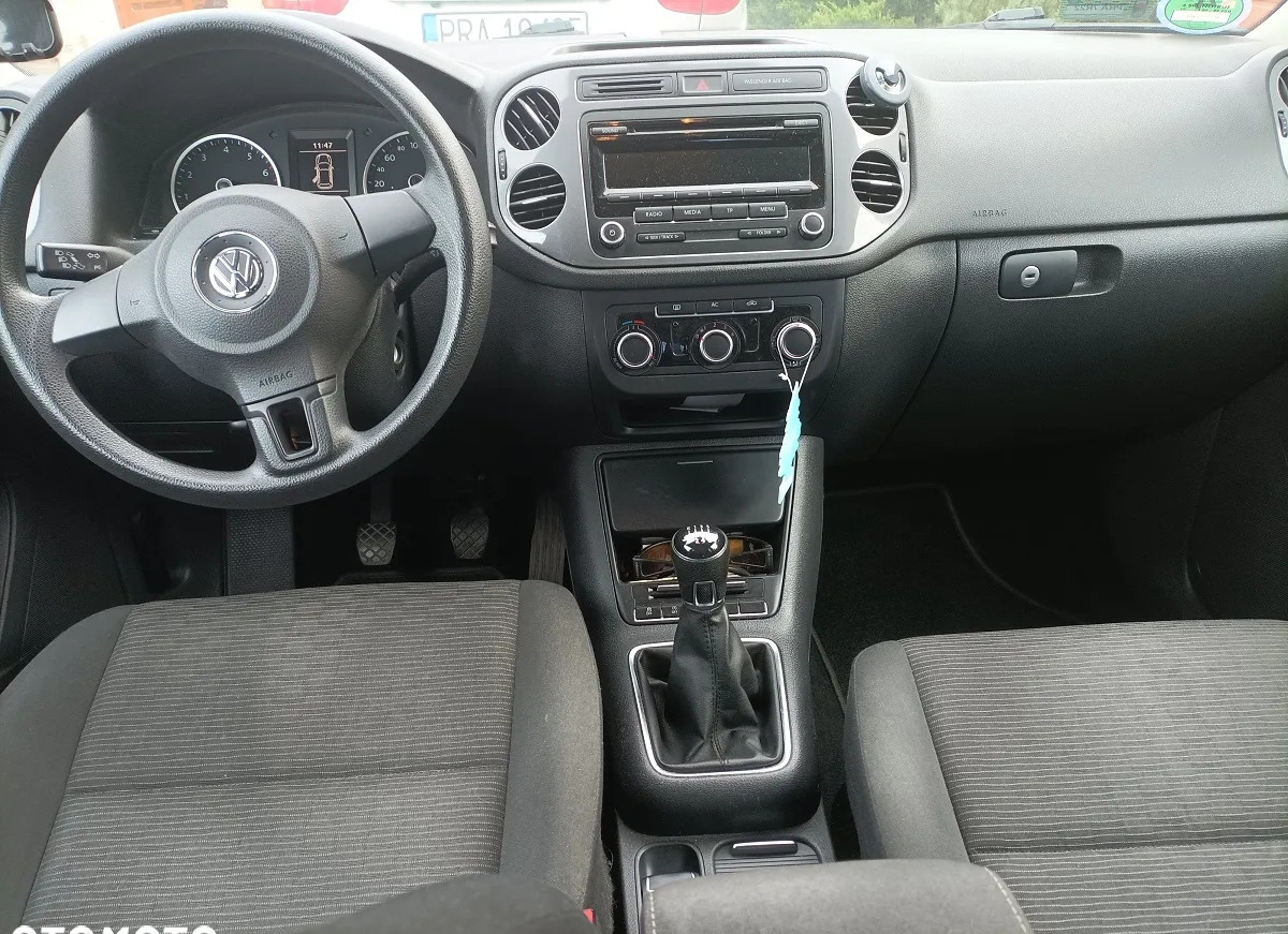 Volkswagen Tiguan cena 41999 przebieg: 169800, rok produkcji 2012 z Rawicz małe 67